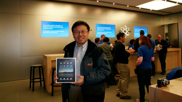 iPad開售日(2010.04.03)@美國三藩市矽谷蘋果商店